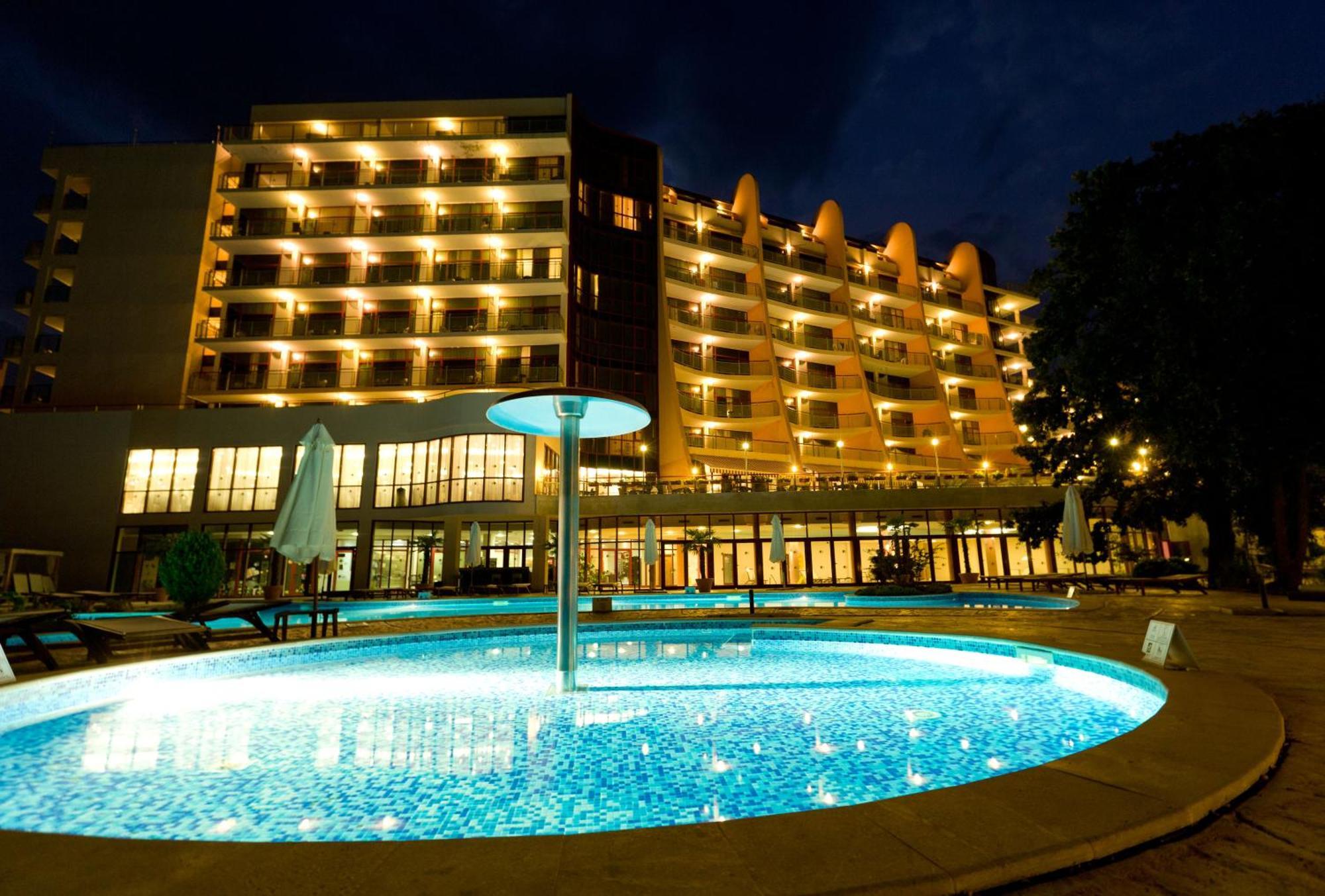 Apollo Spa Resort - Premium All-Inclusive , Pools & Free Beach, Individual Ac In Every Room Goldstrand Exterior foto