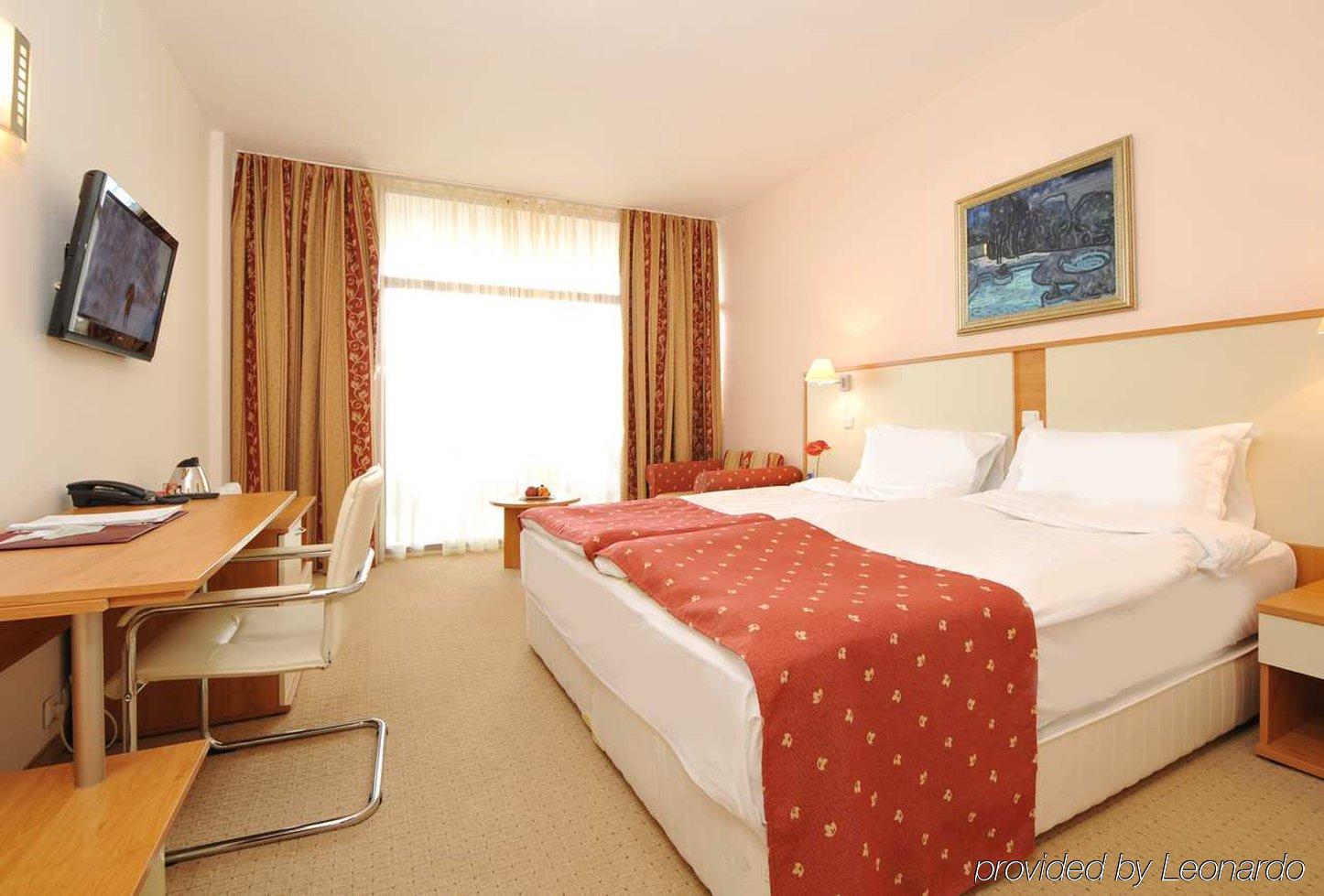 Apollo Spa Resort - Premium All-Inclusive , Pools & Free Beach, Individual Ac In Every Room Goldstrand Zimmer foto