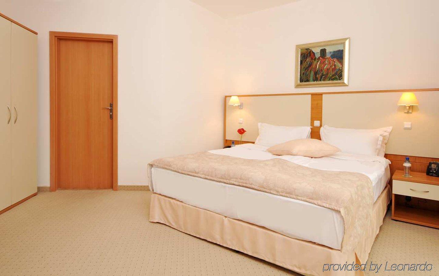 Apollo Spa Resort - Premium All-Inclusive , Pools & Free Beach, Individual Ac In Every Room Goldstrand Zimmer foto