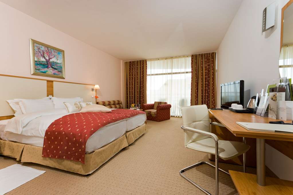 Apollo Spa Resort - Premium All-Inclusive , Pools & Free Beach, Individual Ac In Every Room Goldstrand Zimmer foto