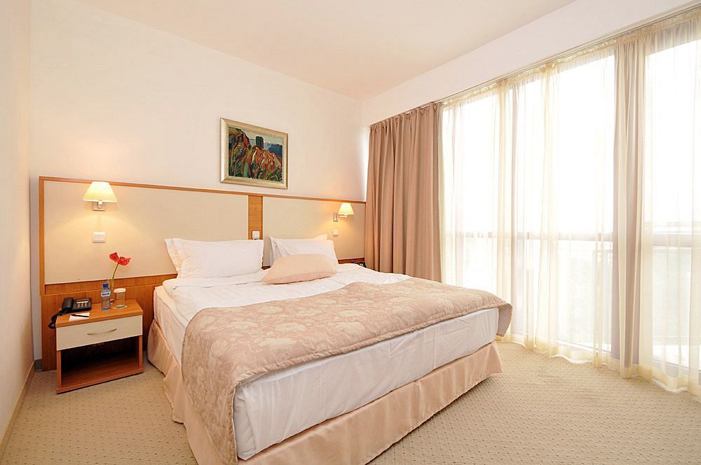 Apollo Spa Resort - Premium All-Inclusive , Pools & Free Beach, Individual Ac In Every Room Goldstrand Exterior foto
