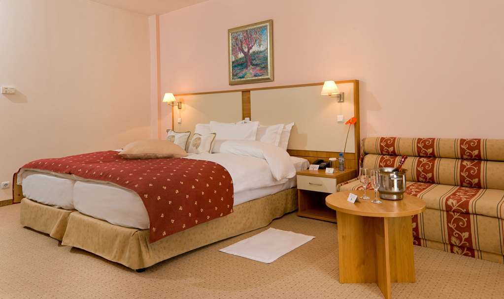 Apollo Spa Resort - Premium All-Inclusive , Pools & Free Beach, Individual Ac In Every Room Goldstrand Zimmer foto