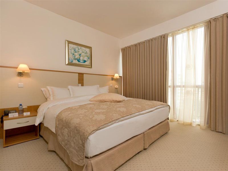 Apollo Spa Resort - Premium All-Inclusive , Pools & Free Beach, Individual Ac In Every Room Goldstrand Exterior foto